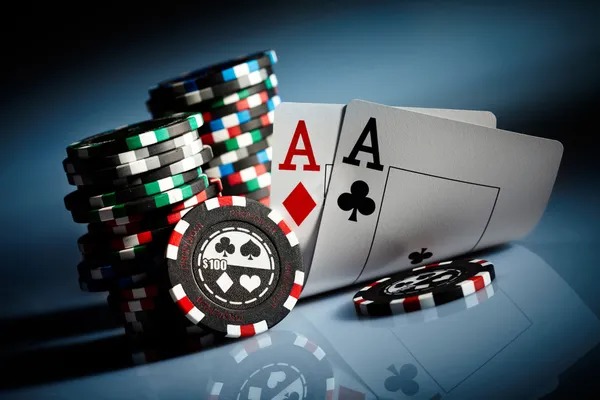 Live-dealer blackjack table on jet4d slot mobile interface with player chat and balance display